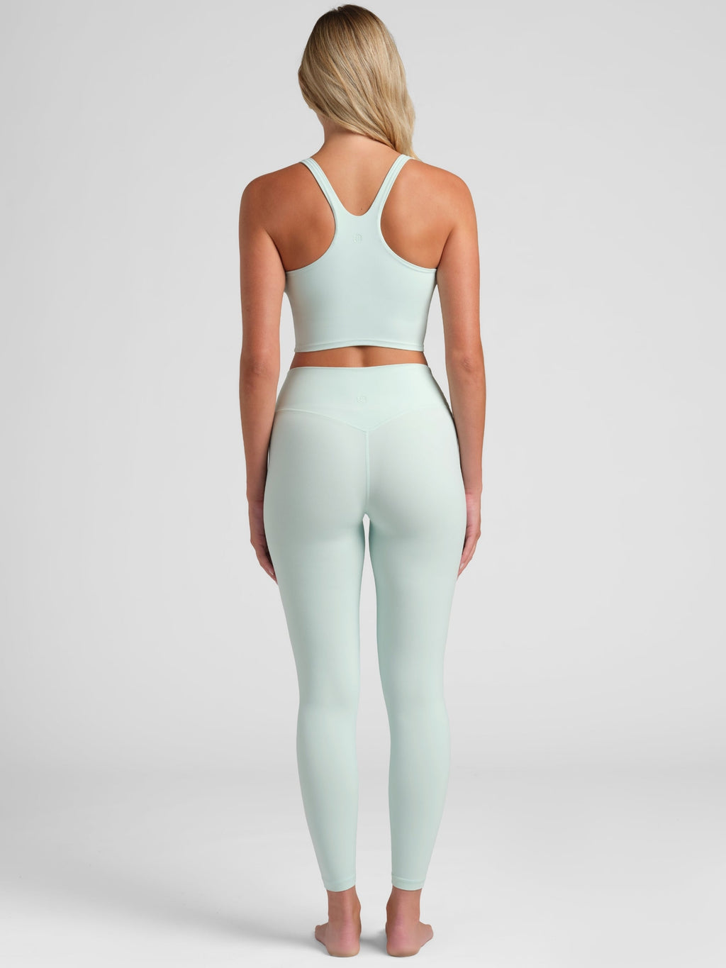 Noblezza PrimeCore™ V-Neck Crop Tank