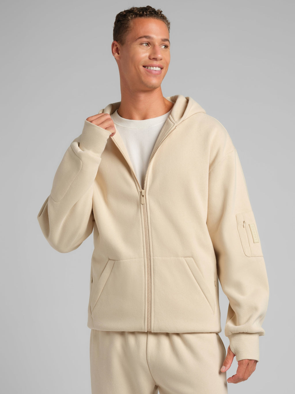 Explorer Travel Zip Hoodie – Mega