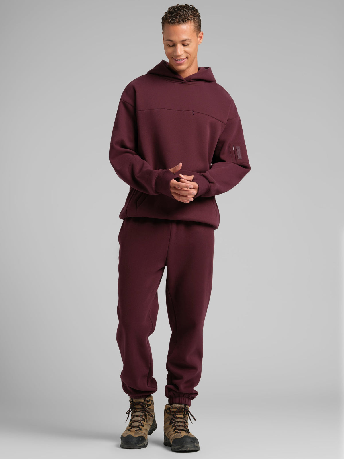 Explorer Travel Hoodie – Mega