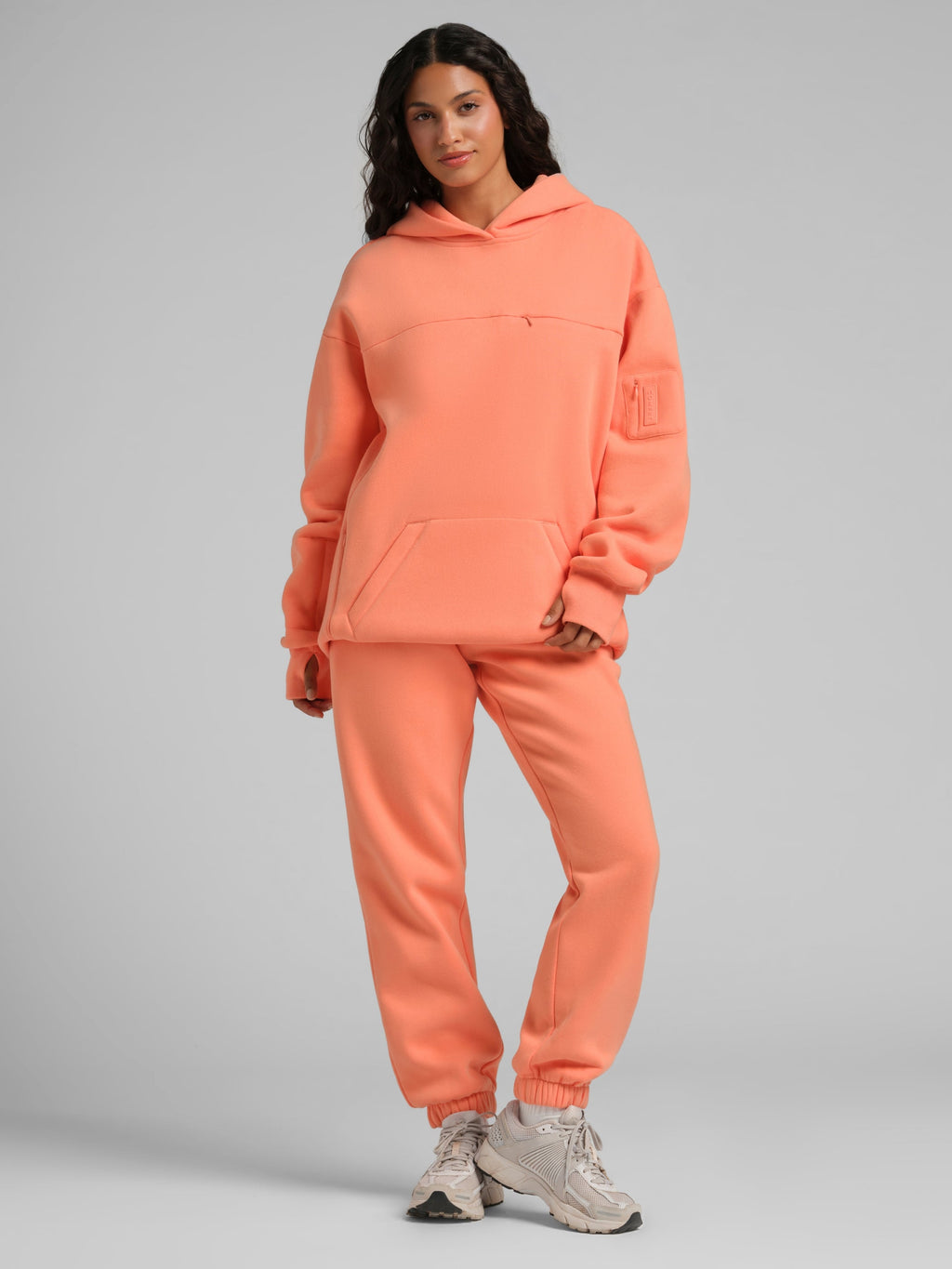 Explorer Travel Hoodie – Mega