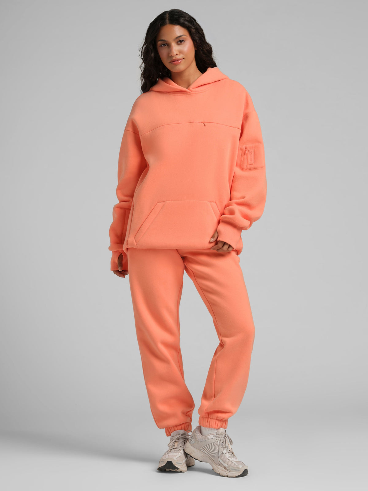 Explorer Travel Hoodie – Mega
