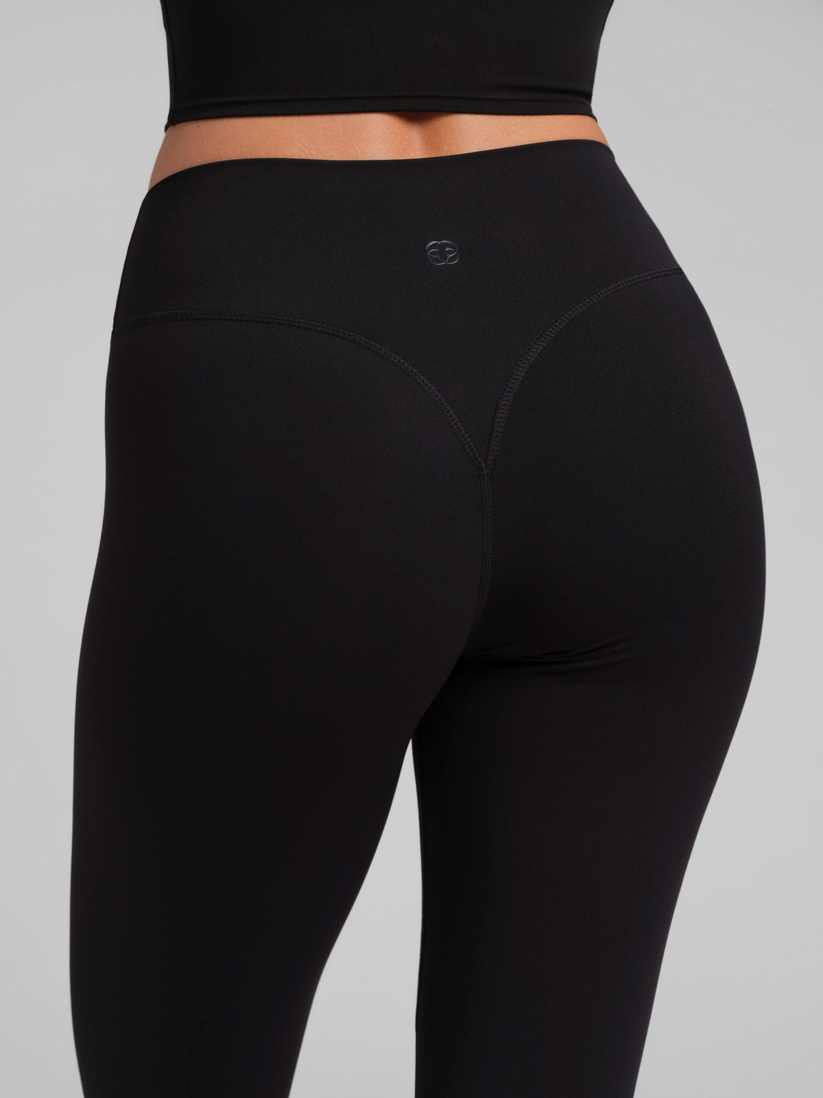 Noblezza PrimeCore™ 2.0 High-Waist Capri 18"
