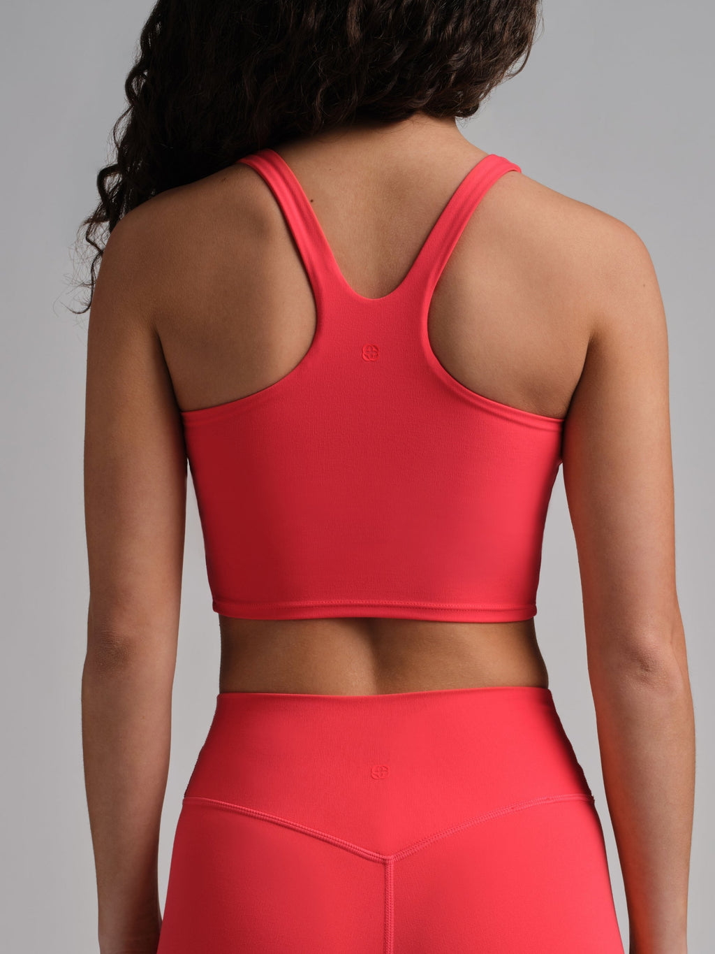 Noblezza PrimeCore™ V-Neck Crop Tank