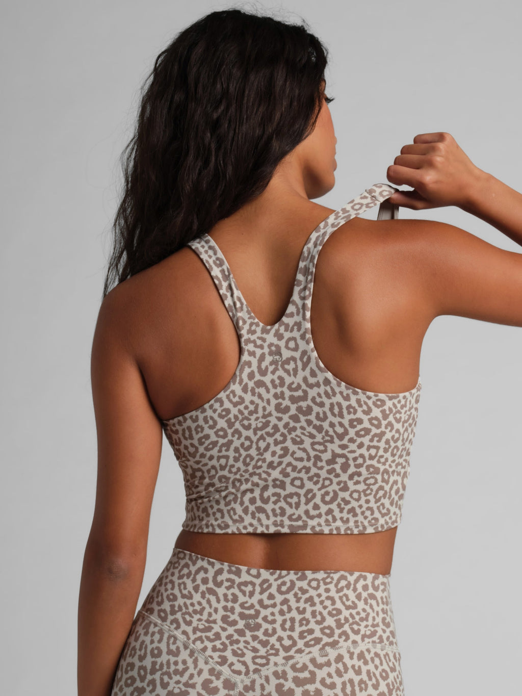 Noblezza PrimeCore™ V-Neck Crop Tank