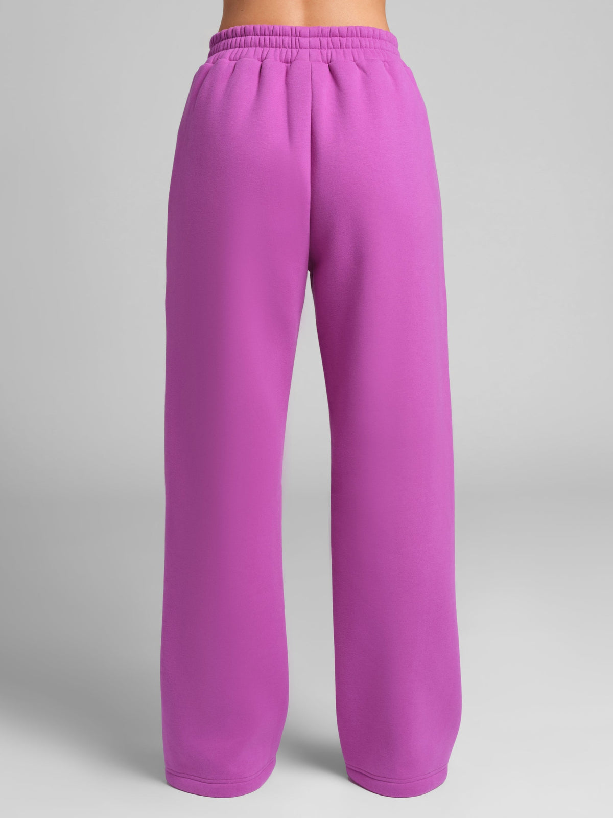 Minimalist Straight Leg Sweatpants – Long