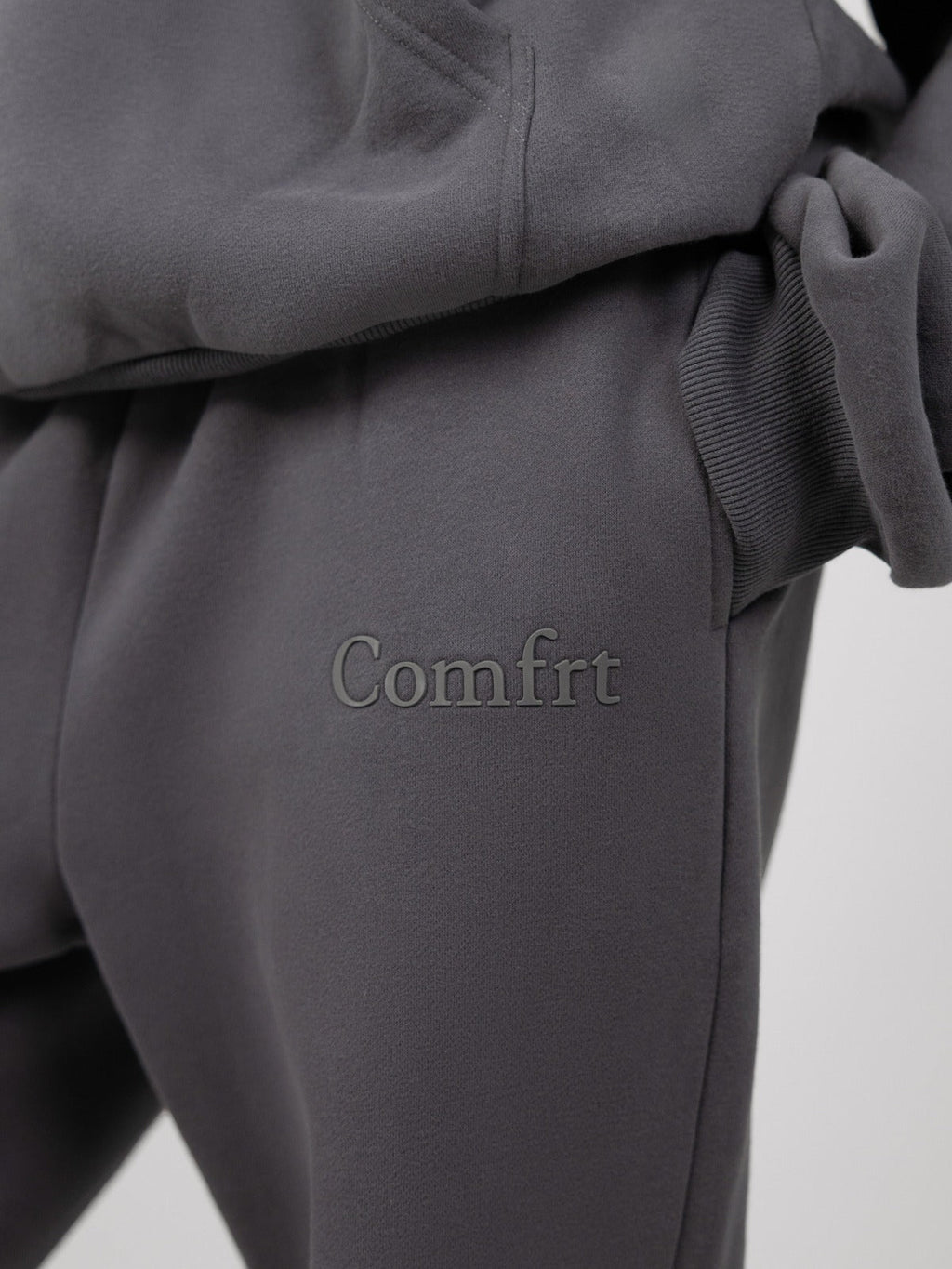 Minimalist Straight Leg Sweatpants – Short