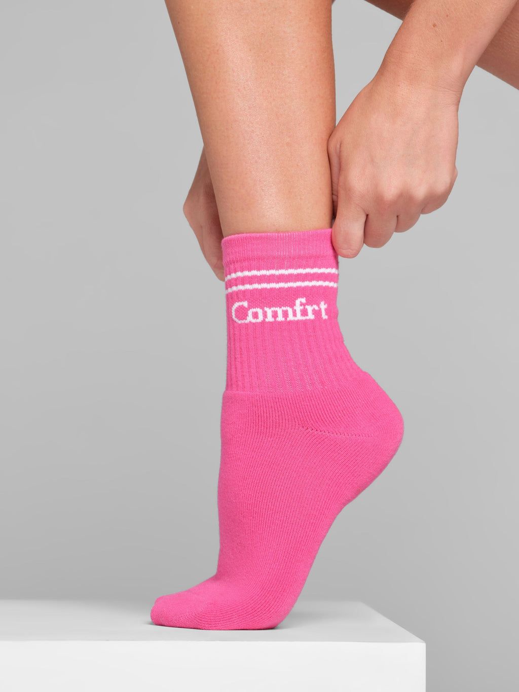 Stripe Trim Ankle Socks