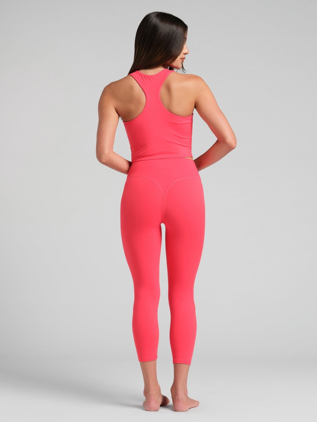 Noblezza PrimeCore™ 2.0 High Neck Crop Tank
