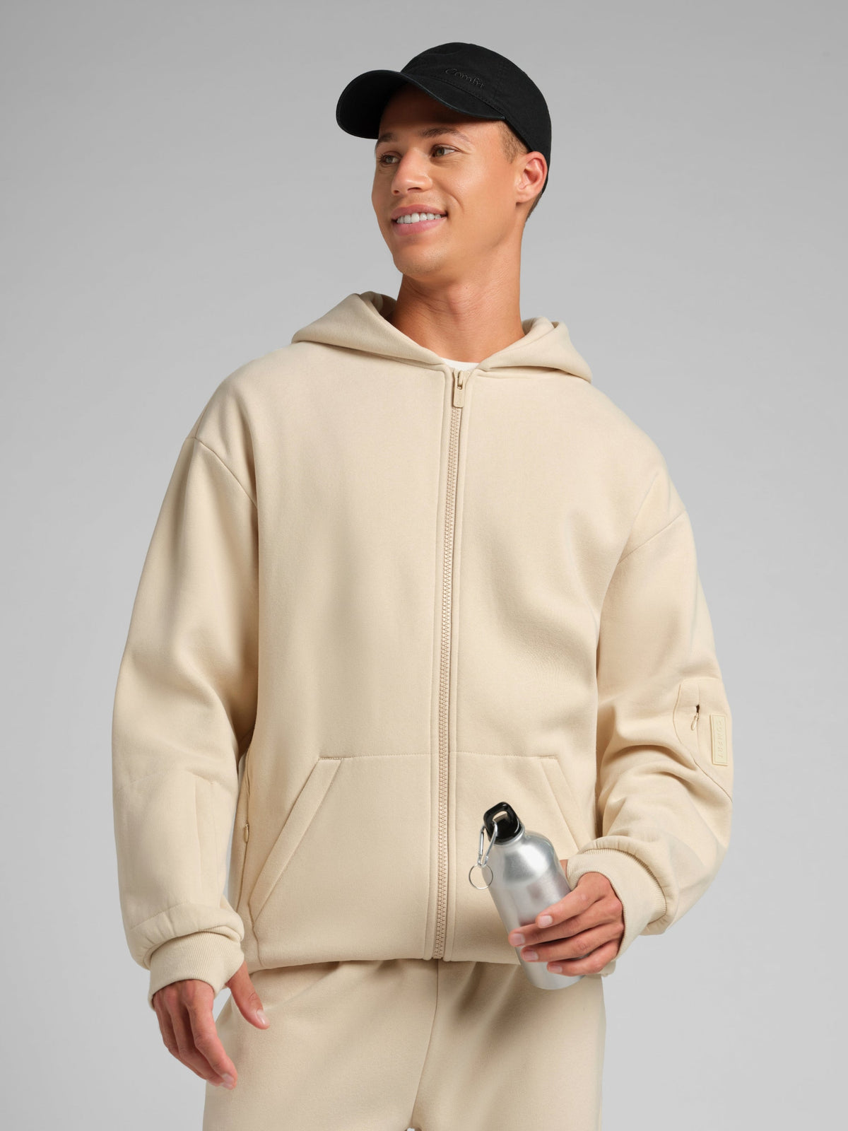 Explorer Travel Zip Hoodie – Mega