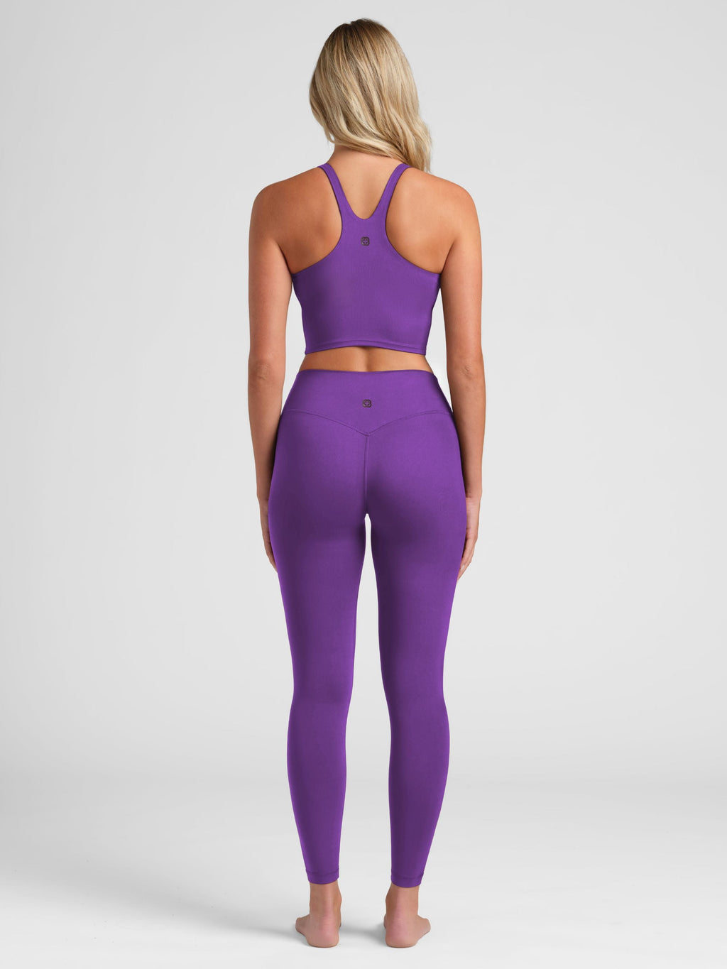Noblezza PrimeCore™ V-Neck Crop Tank