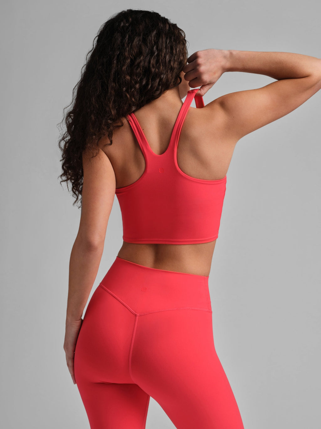 Noblezza PrimeCore™ V-Neck Crop Tank