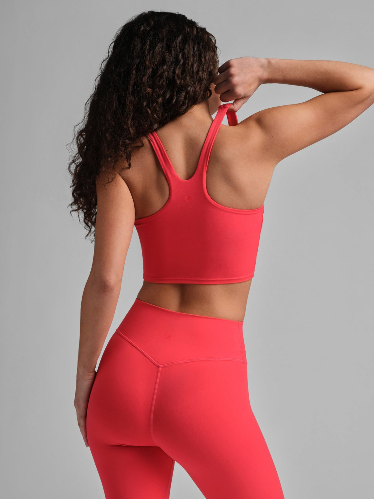 Noblezza PrimeCore™ V-Neck Crop Tank